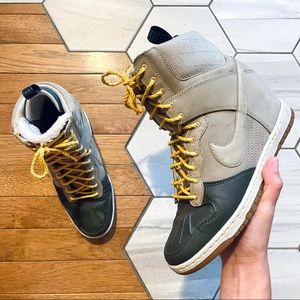 Nike Dunk Super Sky Hi Sneaker/ Boot Bamboo/Bamboo